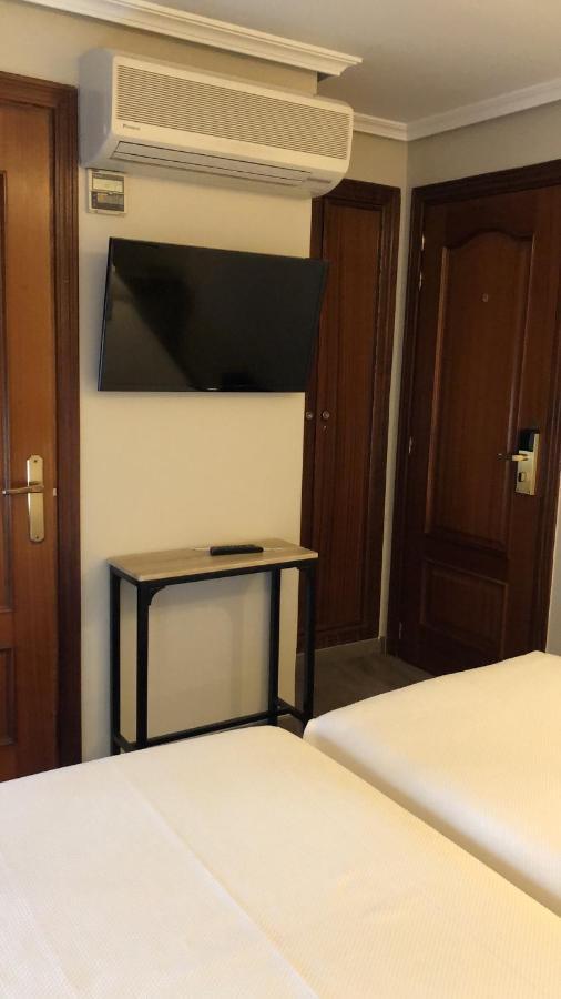 Hostal Astoria Мадрид Экстерьер фото