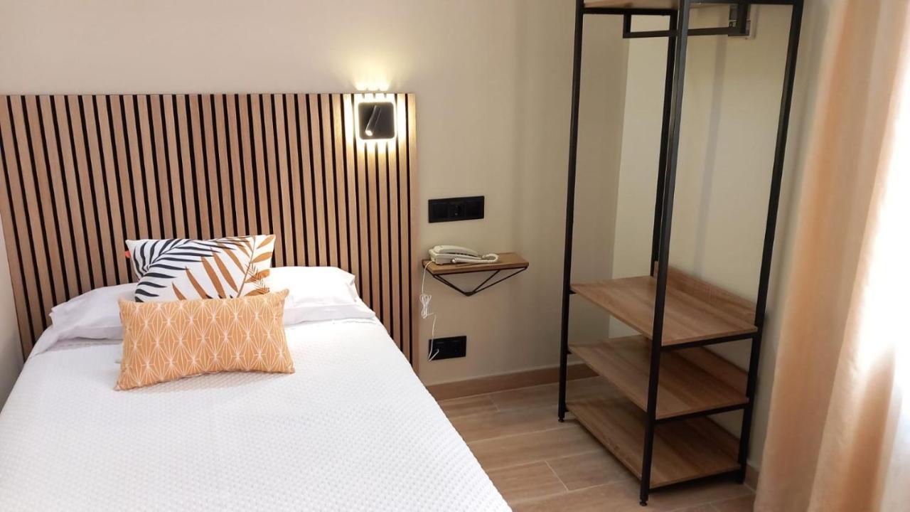 Hostal Astoria Мадрид Экстерьер фото