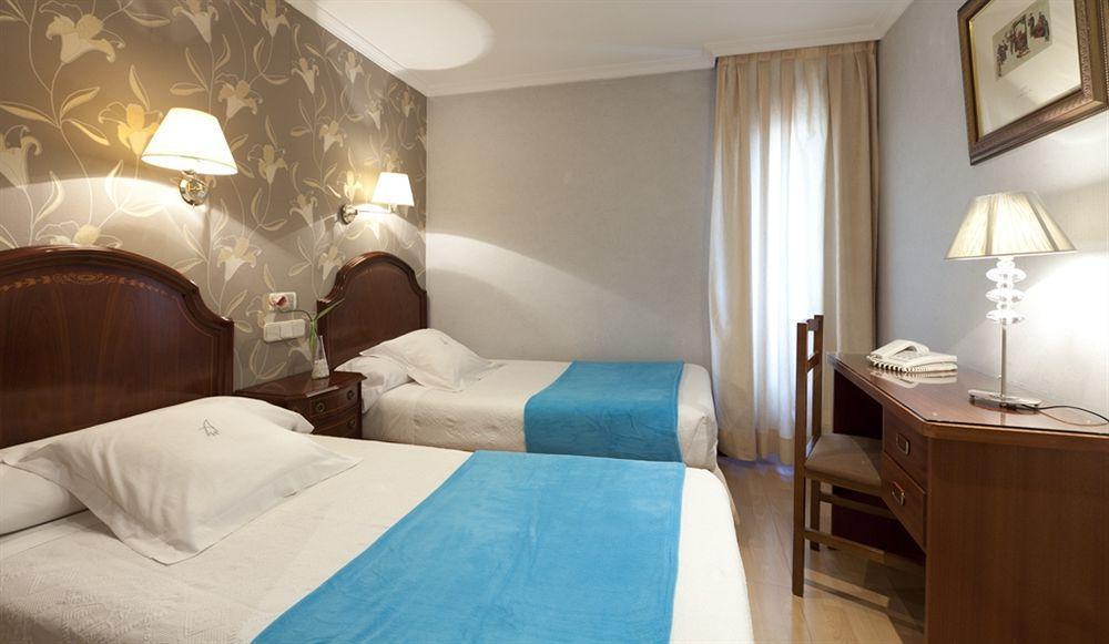 Hostal Astoria Мадрид Экстерьер фото