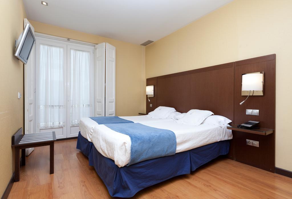 Hostal Astoria Мадрид Экстерьер фото