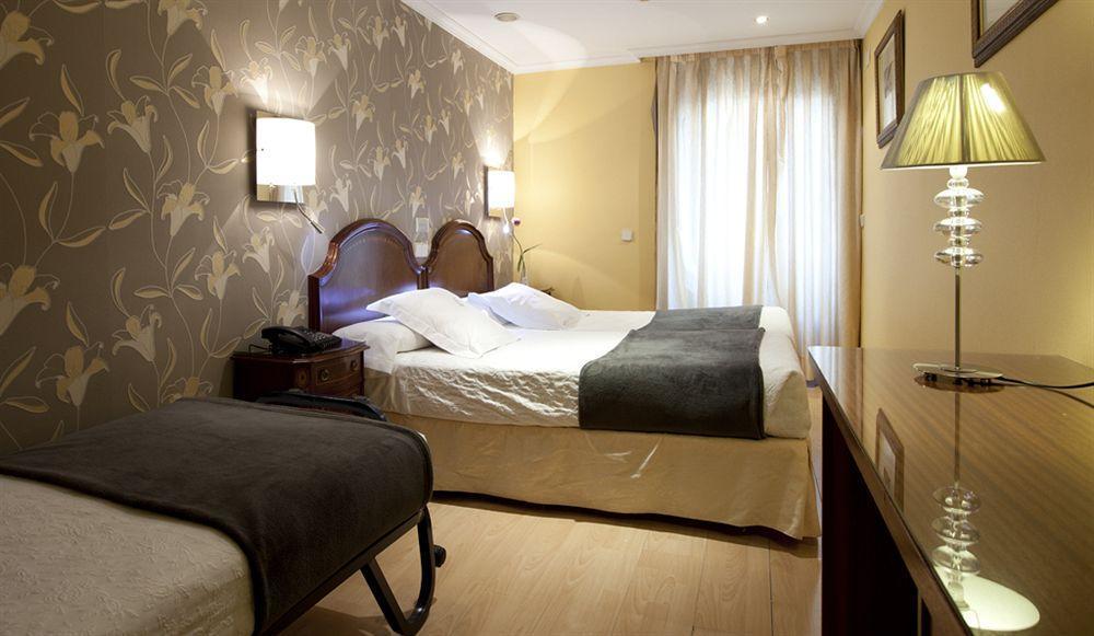 Hostal Astoria Мадрид Экстерьер фото